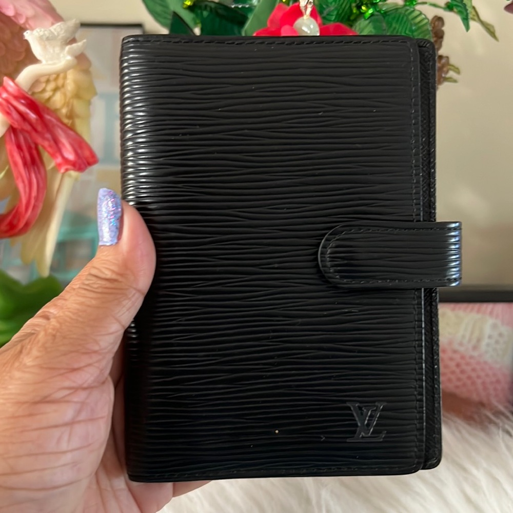 Louis Vuitton Black Epi Agenda Cover size PM. Date Code CA0957 - Picture 4 of 15